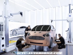 Une petite Aston Martin : la Cygnet
