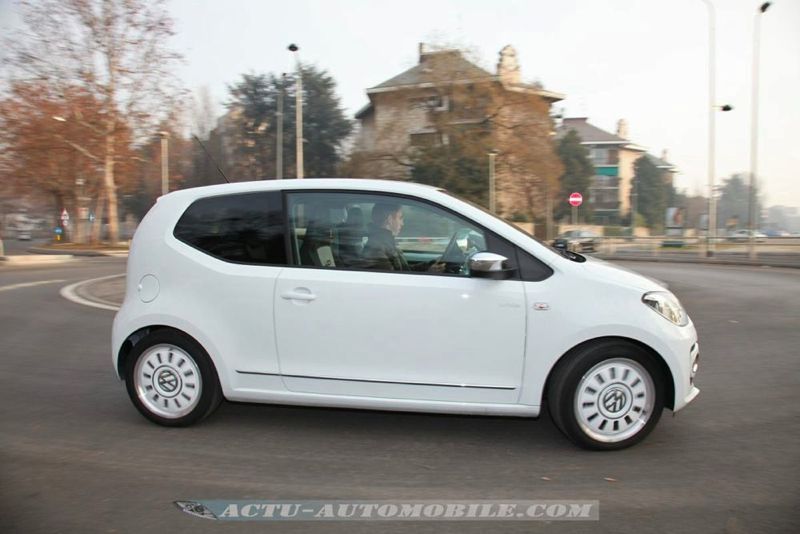 VW_Up_11 Volkswagen Up ! 1.0 75 ch White Up