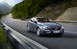 Volvo_V40_01