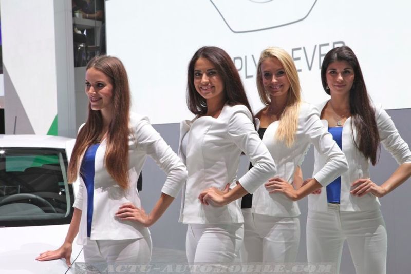 Les hôtesses du Mondial de Paris 2014