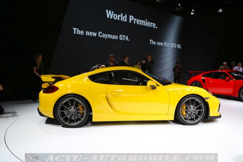Porsche Cayman GT4