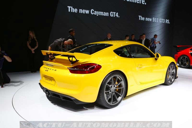 Porsche Cayman GT4