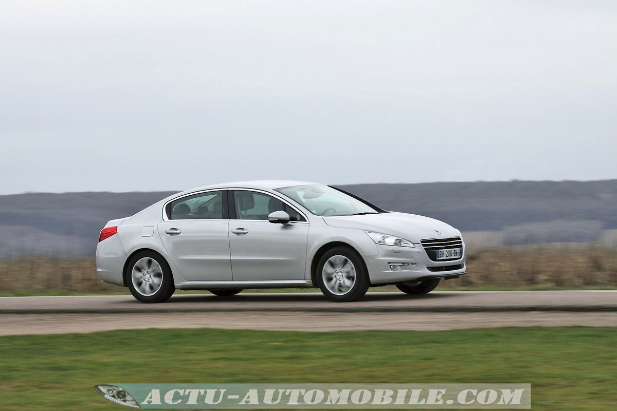 Essai comparatif Peugeot 508, Citroën C5, Renault Laguna