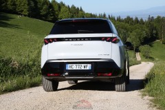 Essai-Peugeot-e-5008-2025_-1