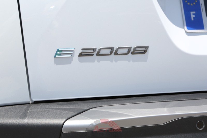 Essai-Peugeot-e2008-2023_23