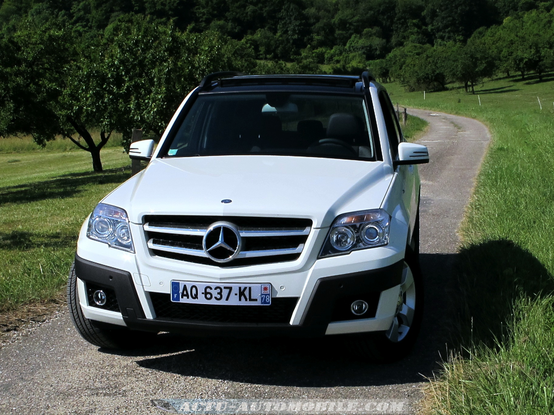 Купить мерседес глк 220. Мерседес GLK 220. Mercedes Benz GLK 220 CDI. Мерседес Бенц GLK 220. Мерседес GLK 220 дизель.