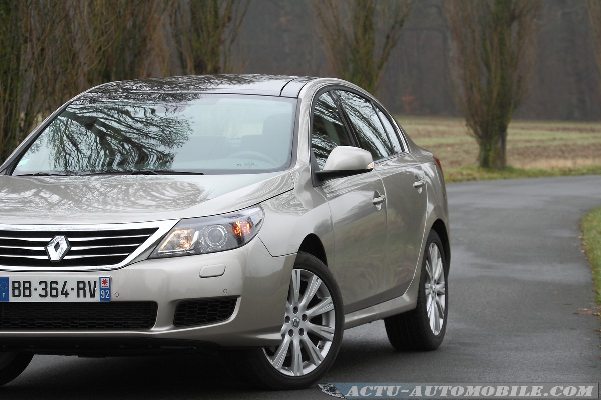 Renault latitude v6