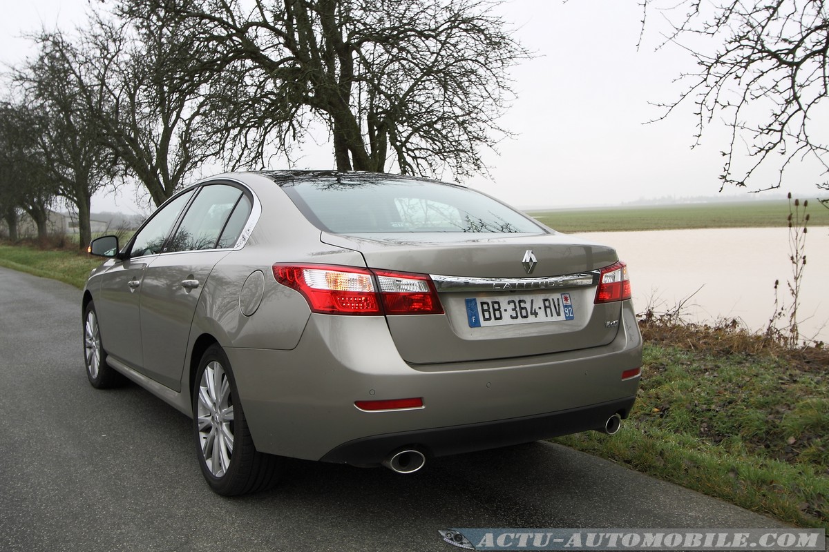 Renault latitude v6