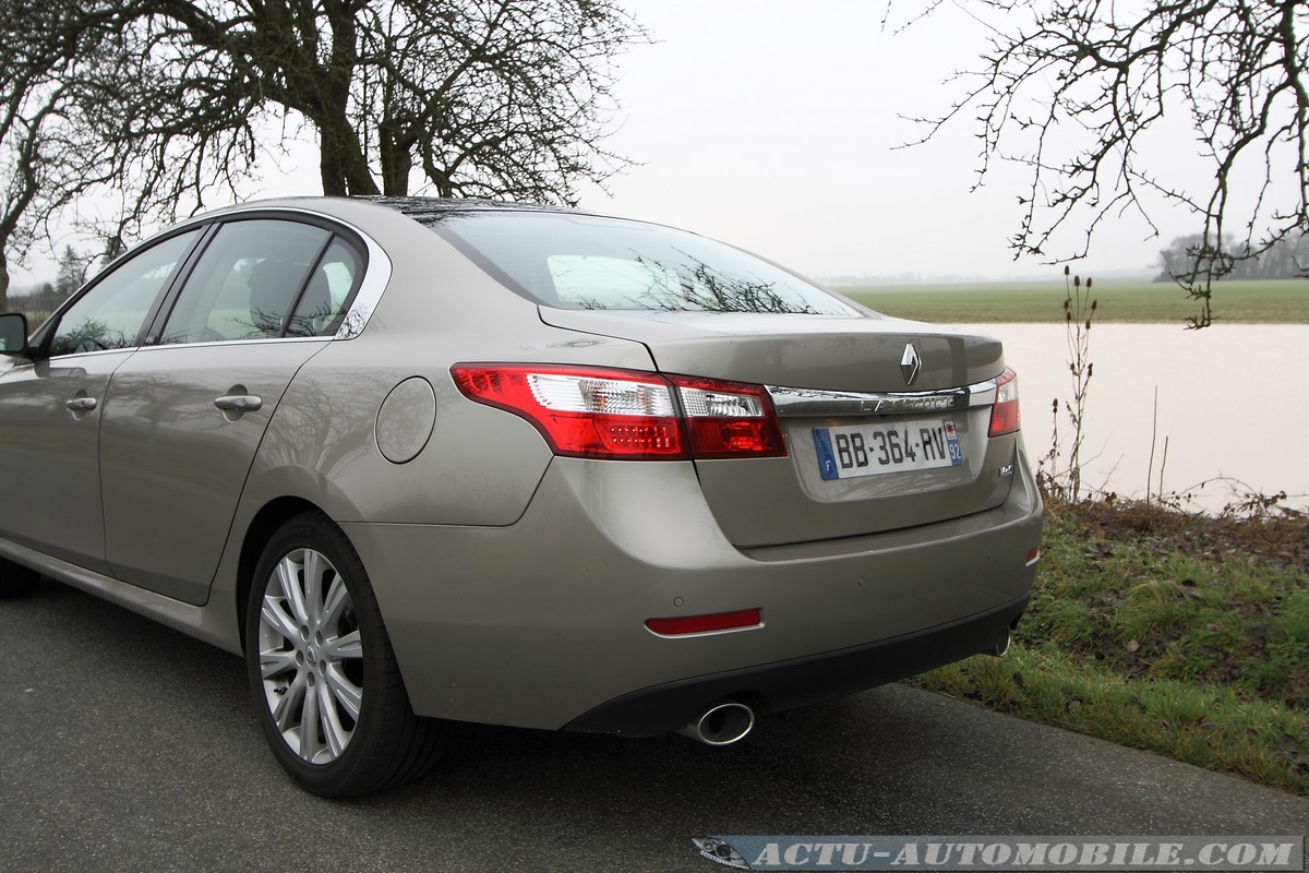 Renault latitude v6