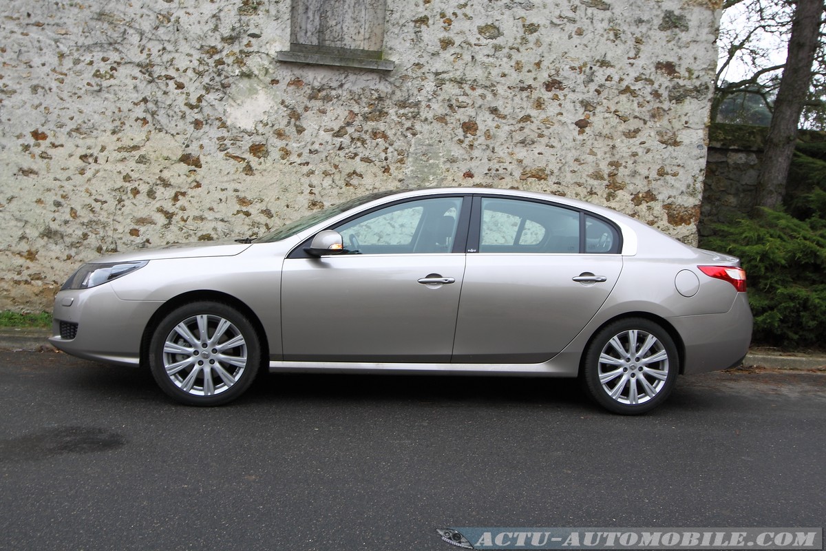 Renault latitude v6