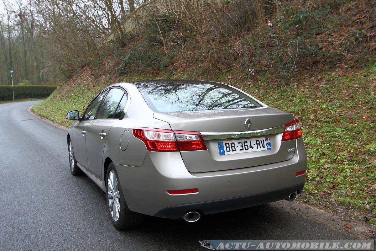 Renault latitude v6