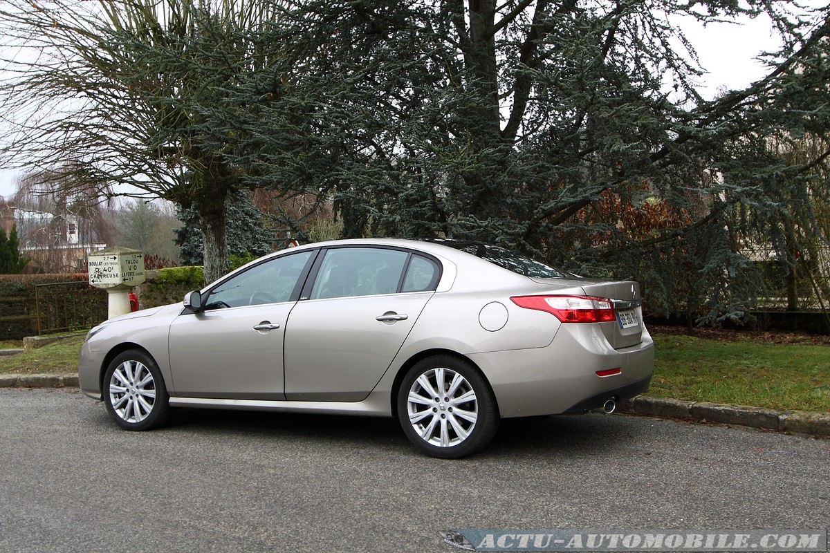 Renault latitude v6