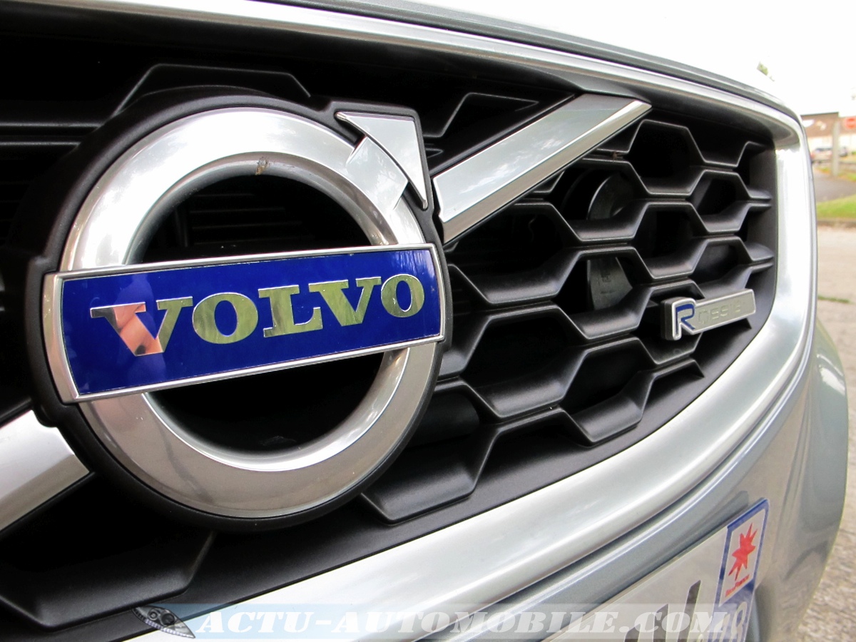 Volvo_C30_D4_15
