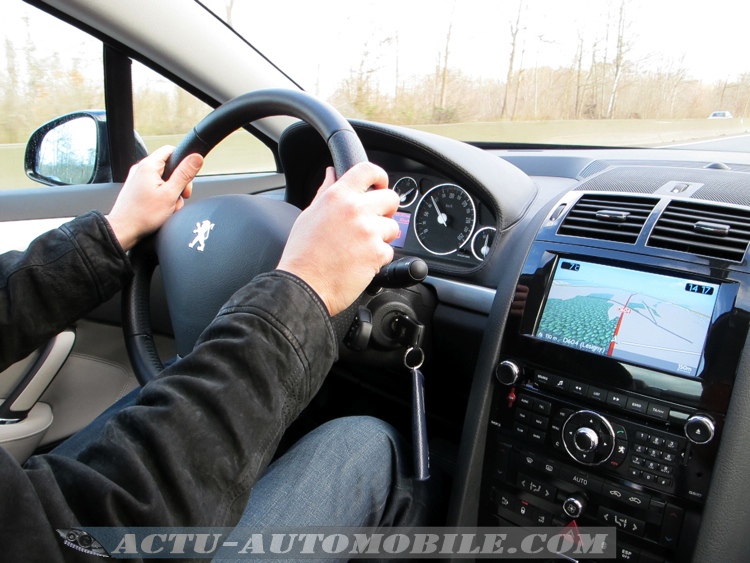 Essai Peugeot 407 Coupe GT