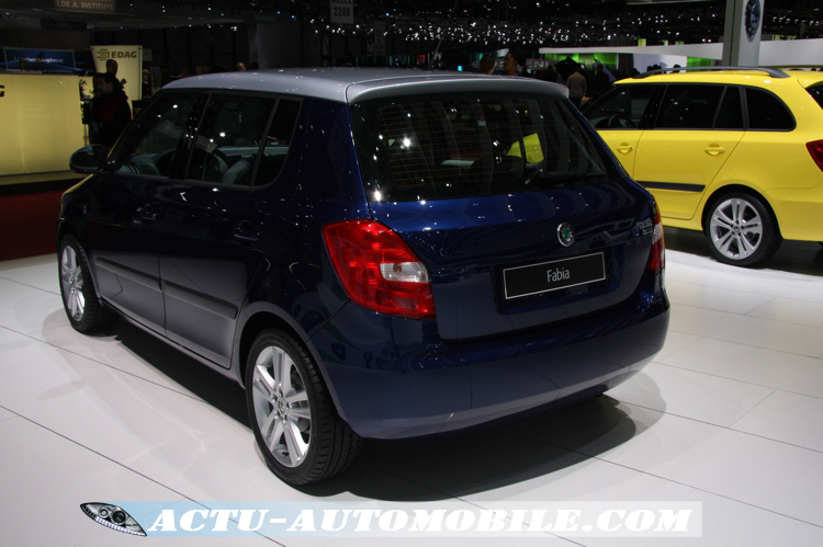 Skoda_Fabia_2010