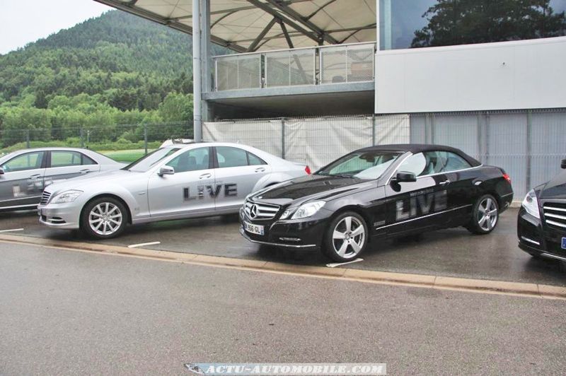 Mercedes-Benz Live
