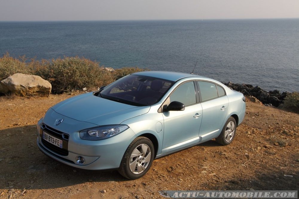 renault-fluence-ze-16