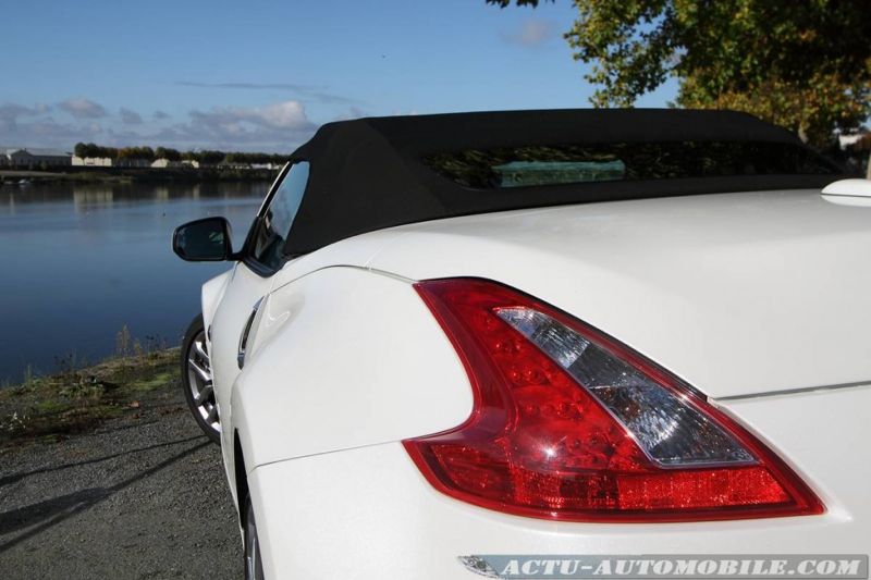 nissan-370z-roadster-06