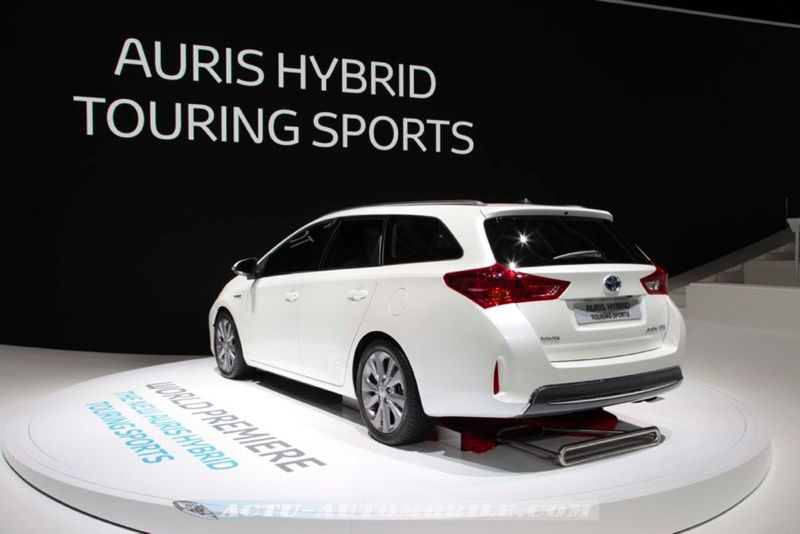 Toyota Auris Hybrid Touring Sports