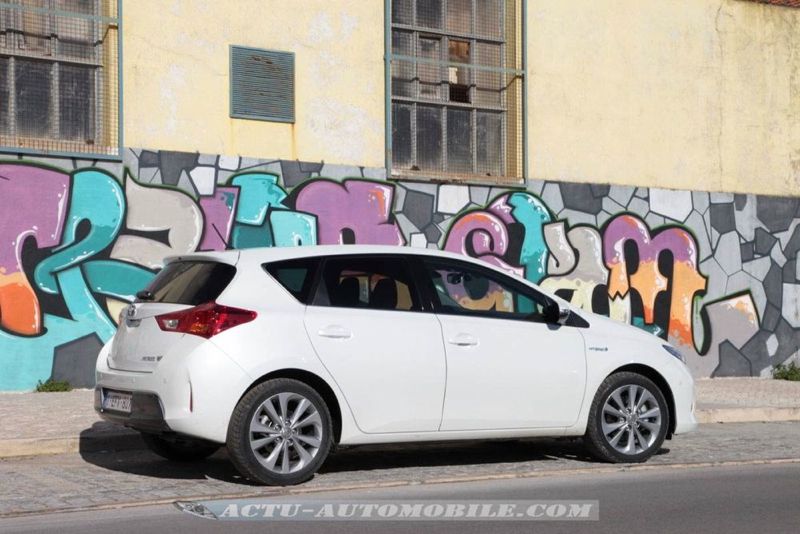 Toyota Auris 2012