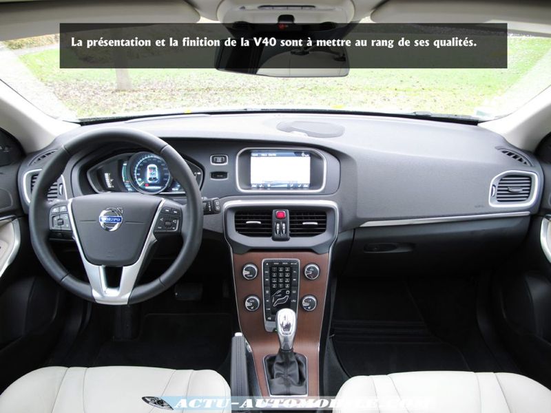 Volvo V40 D4