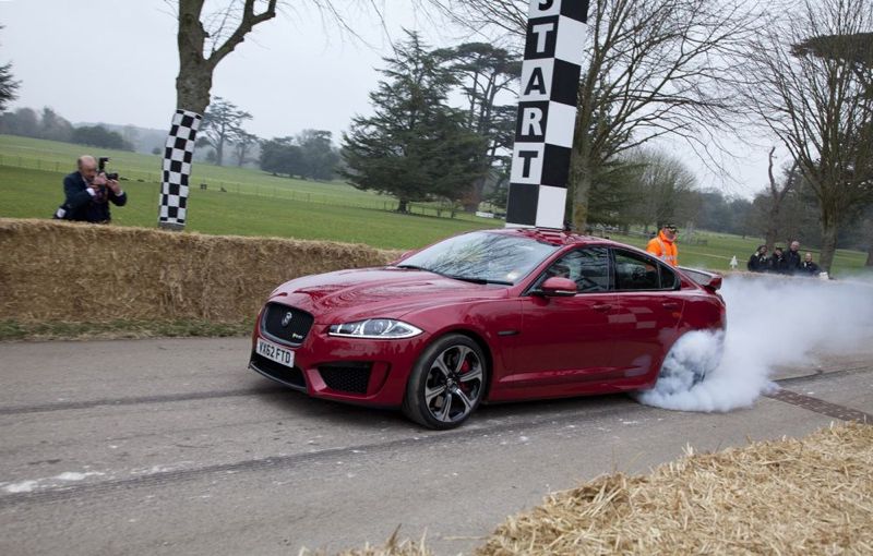 La Jaguar XFR-S en action à Goodwood