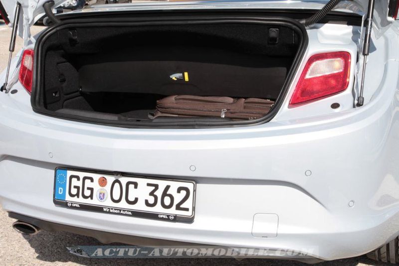 Opel Cascada 1.6 SIDI Turbo Cosmo Pack