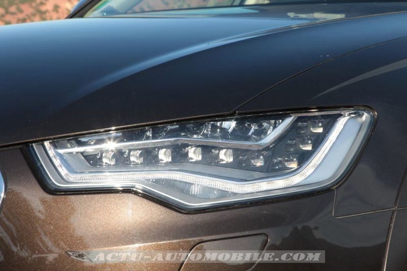 Audi_A6_Allroad_05_mini
