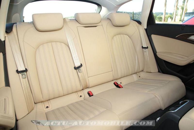 Audi_A6_Allroad_48_mini