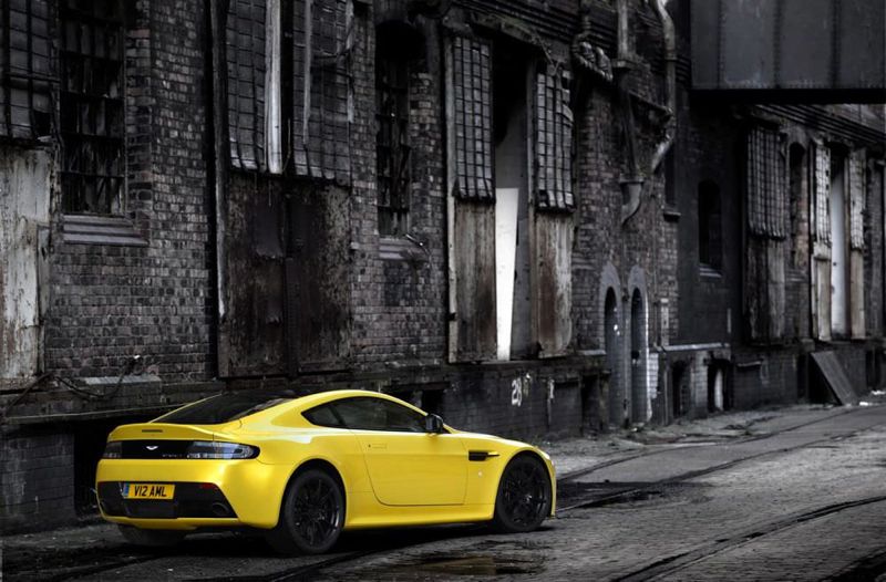 Aston Martin Vantage S