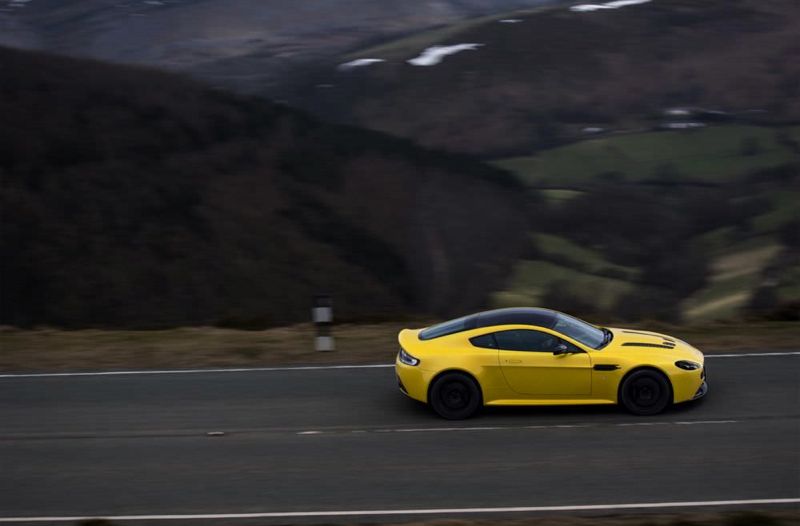 Aston Martin Vantage S