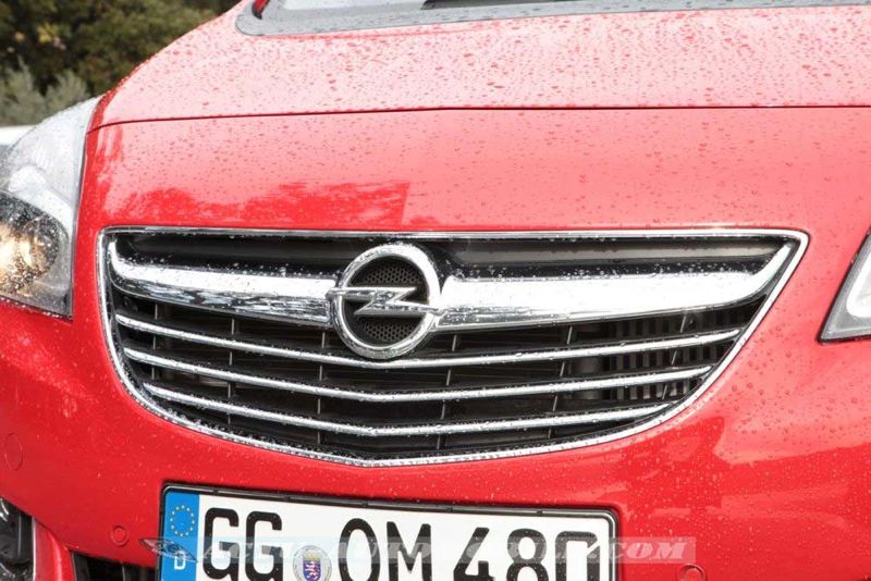 Calandre Opel Meriva restylé