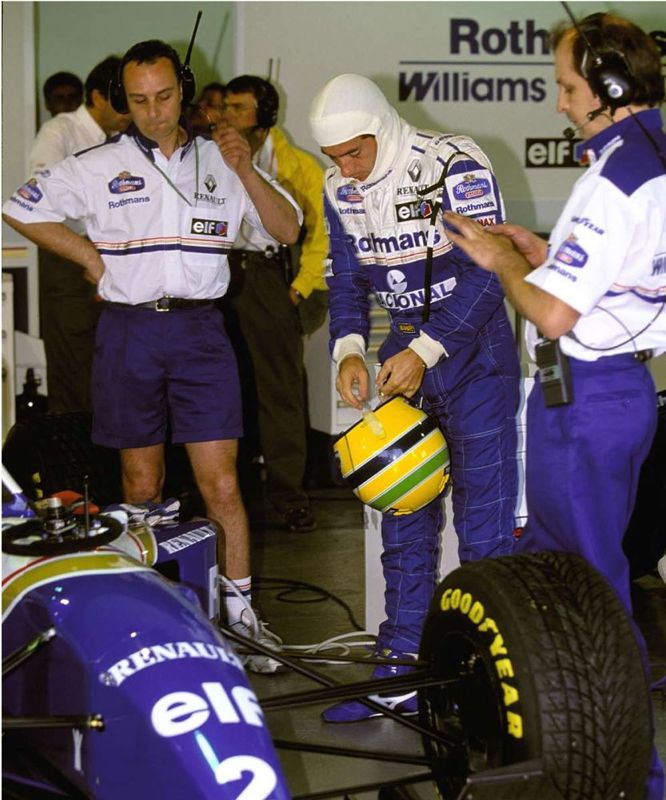 Livre Ayrton Senna, la victoire à tout prix par Bernard Asset et Arnaud Briand - éditions Hugo Image