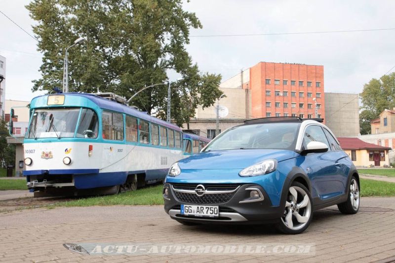 Opel Adam Rocks