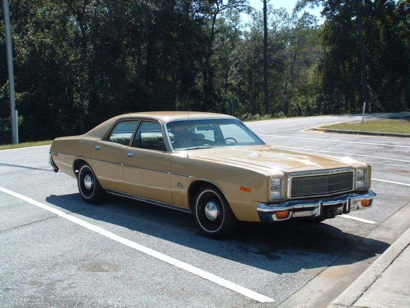 Plymouth Fury présentée comme Christine dans 101 voitures mythiques du cinéma, dePhilippe Lombard