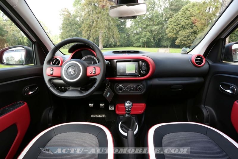 Planche de bord nouvelle Renault Twingo TCe 90