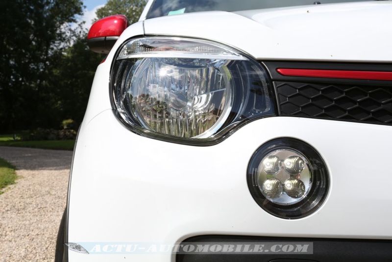 Phare avant nouvelle Renault Twingo TCe 90