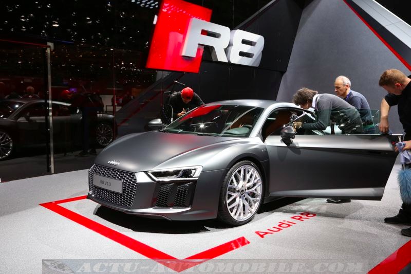 Audi R8 2015