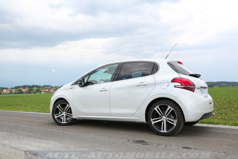 Peugeot 208 GT Line