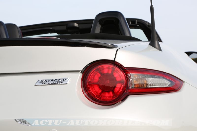 Feu arrière nouveau Mazda MX-5