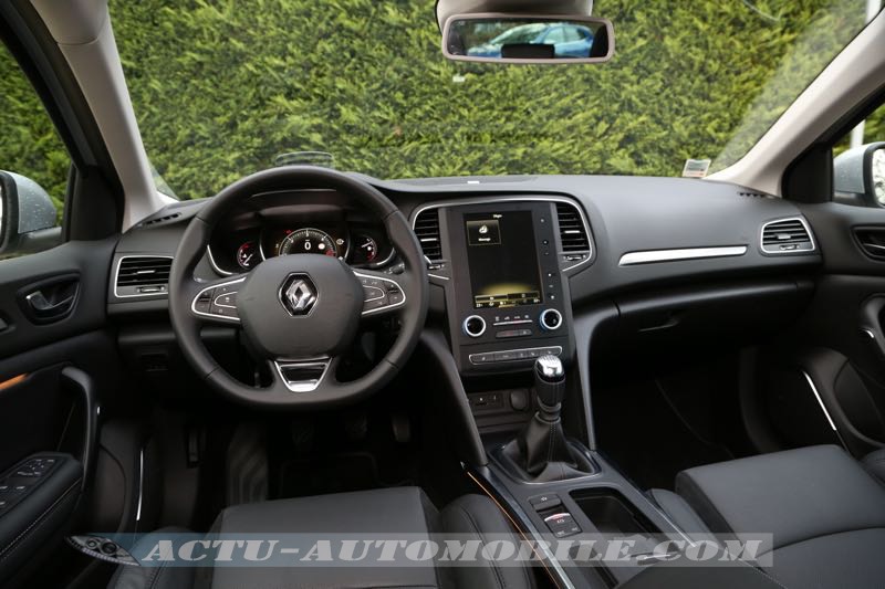 Planche de bord de la nouvelle Renault Mégane Intens