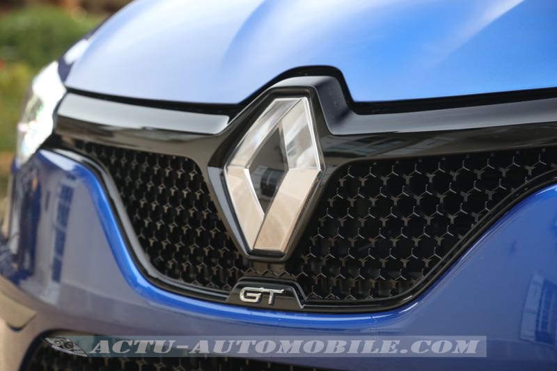 Calandre de la Renault Mégane GT 2016