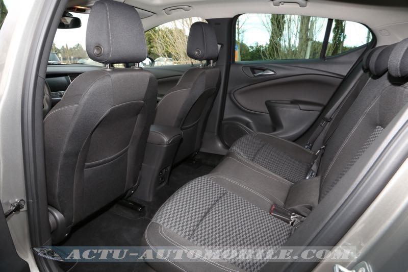 Banquette arrière de la nouvelle Opel Astra