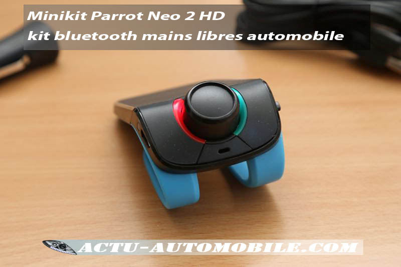 Téléphoner légalement en voiture : Minikit Parrot Neo 2 HD