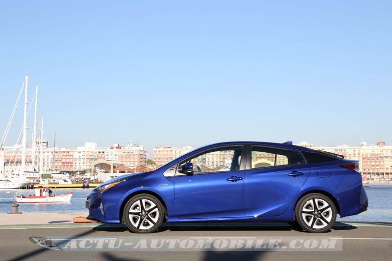 Profil de la nouvelle Toyota Prius