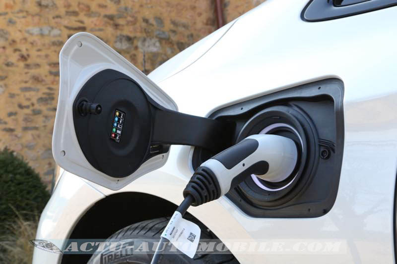 Prise de recharge du BMW 225xe Active Tourer