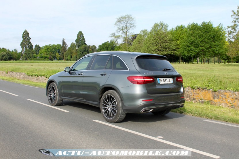 Le Mercedes GLC sur route