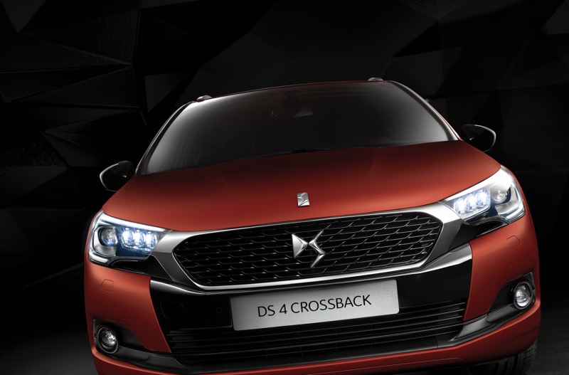 Série spéciale : DS 4 Crossback Terre Rouge