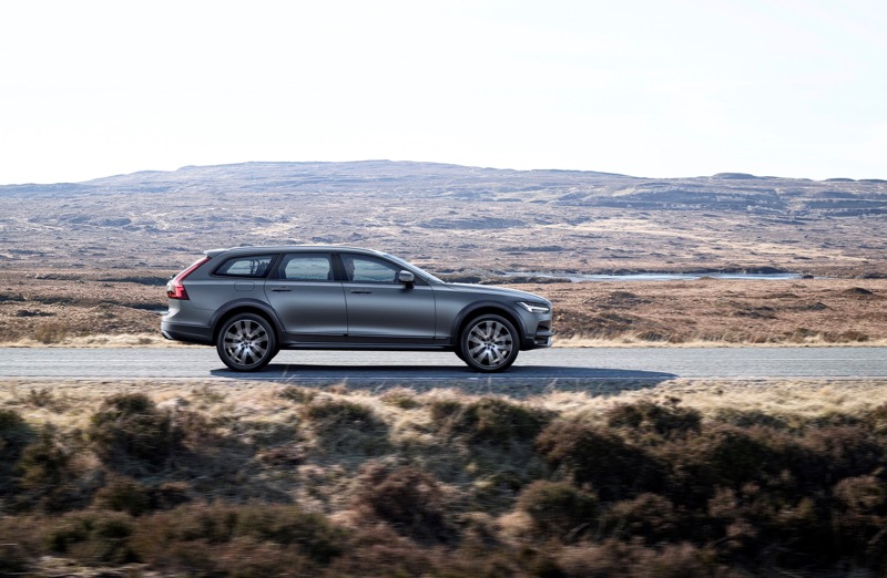 Volvo V90 Cross Country