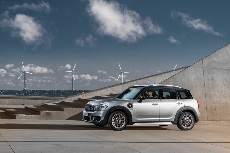 Le MINI Cooper S E Countryman ALL4 est un SUV hybride rechargeable